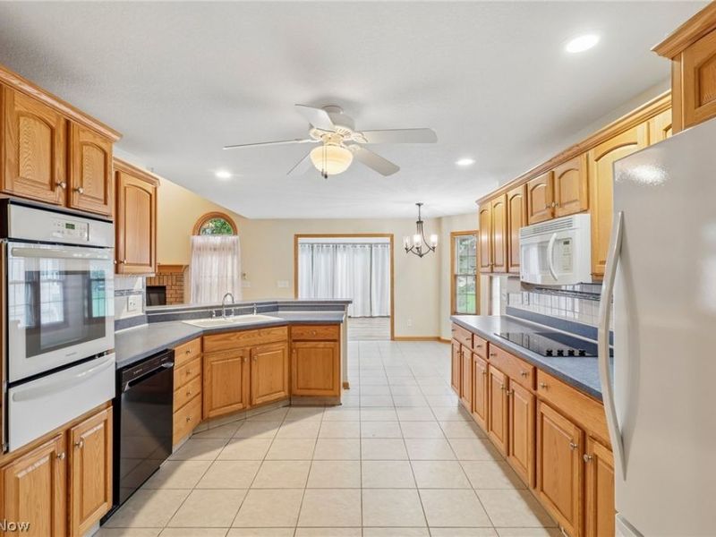 7007 Clingan Road, Unit 85, Poland, OH 44514 Photo 17