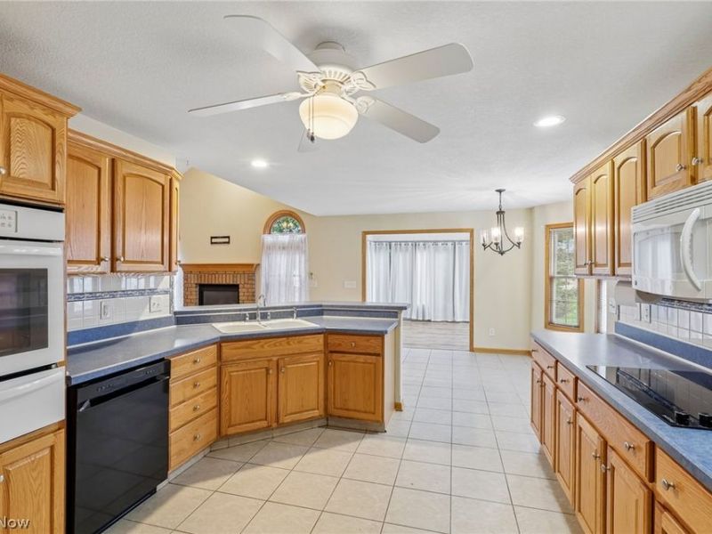 7007 Clingan Road, Unit 85, Poland, OH 44514 Photo 19