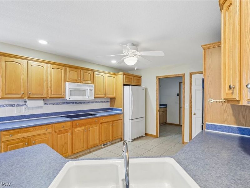 7007 Clingan Road, Unit 85, Poland, OH 44514 Photo 21