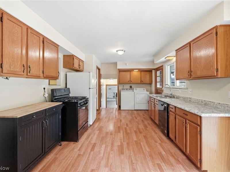 13034 Stratford Trail, Chesterland, OH 44026 Photo 13