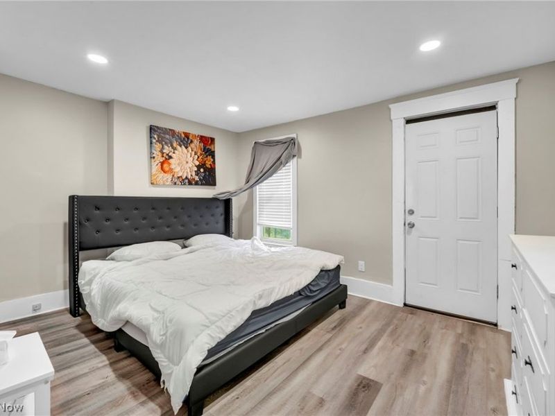2235 E 101st Street, Cleveland, OH 44106 Photo 14