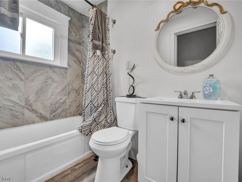2235 E 101st Street, Cleveland, OH 44106 Photo 23