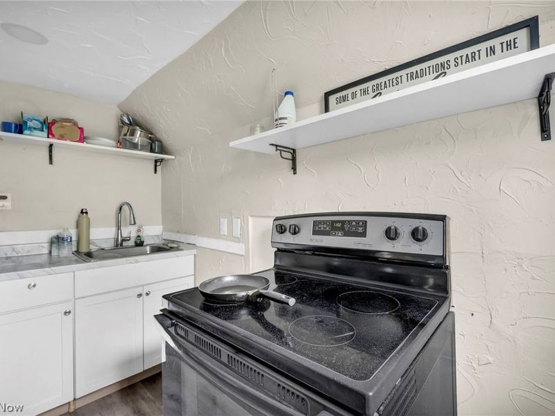 2235 E 101st Street, Cleveland, OH 44106 Photo 26