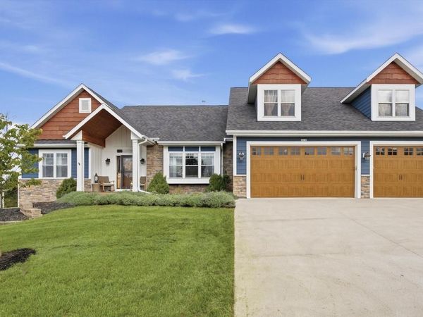 3318 Heartlake CIRCLE, Slinger, WI 53086
