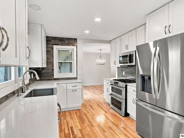8528 Meredith Avenue, Omaha, NE 68134