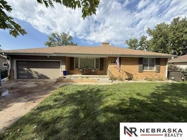 8528 Meredith Avenue, Omaha, NE 68134