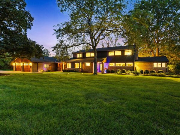 857 E Glenbrook Rd, Bayside, WI 53217