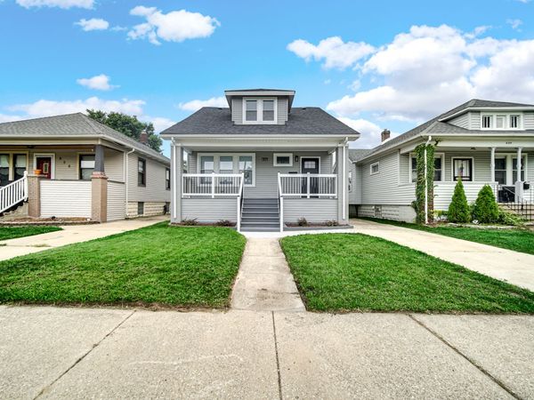 656 Freeland Avenue , Calumet City, IL 60409