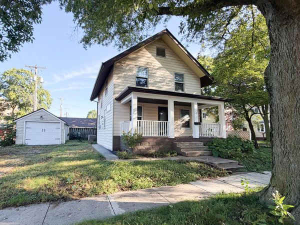 213 7th Street, Ames, IA 50010