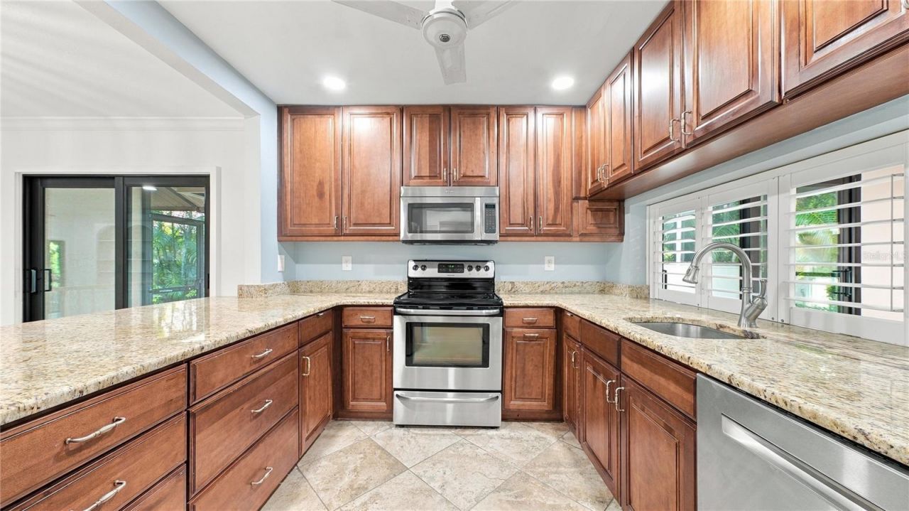4802 Kestral Park Circle , Unit 22, Sarasota, FL 34231 Photo