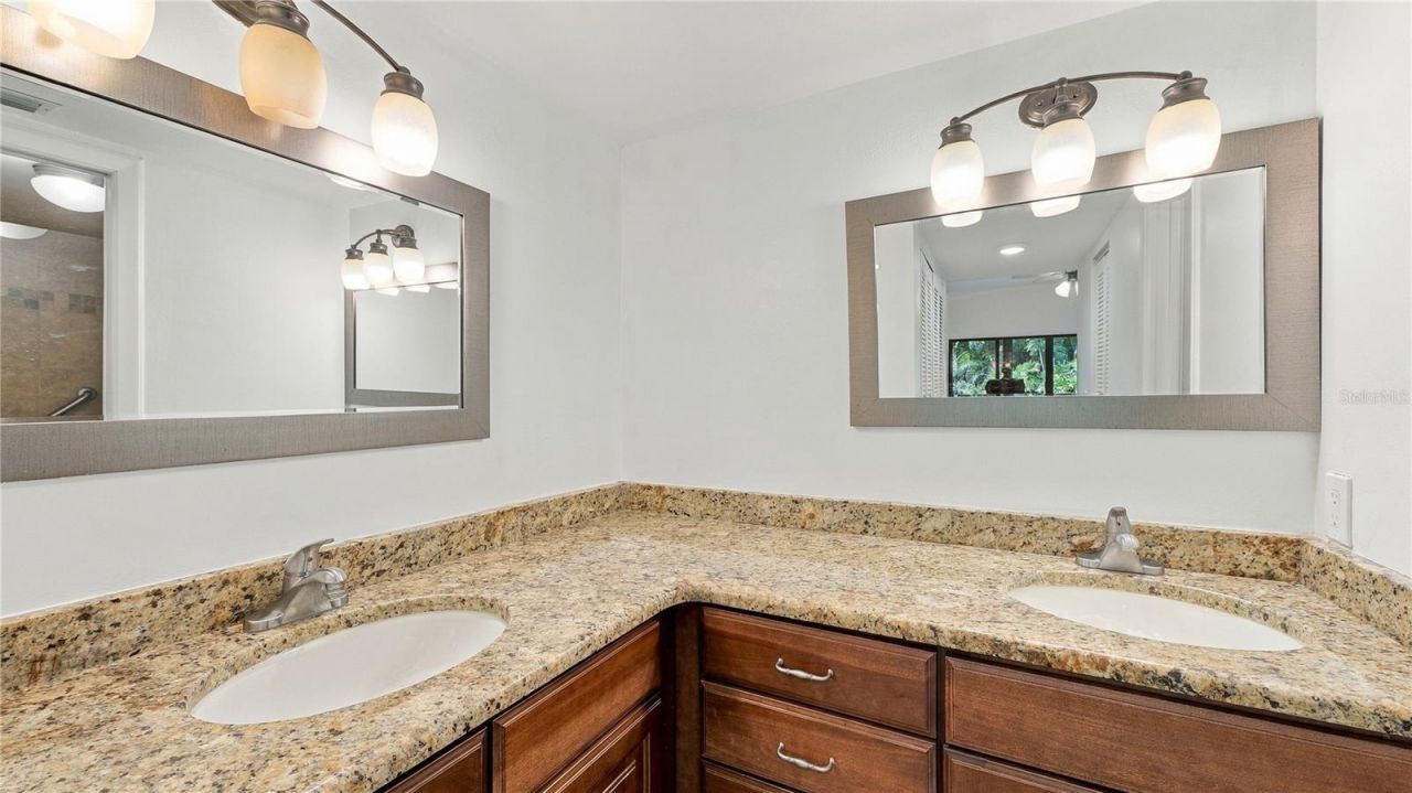 4802 Kestral Park Circle , Unit 22, Sarasota, FL 34231 Photo