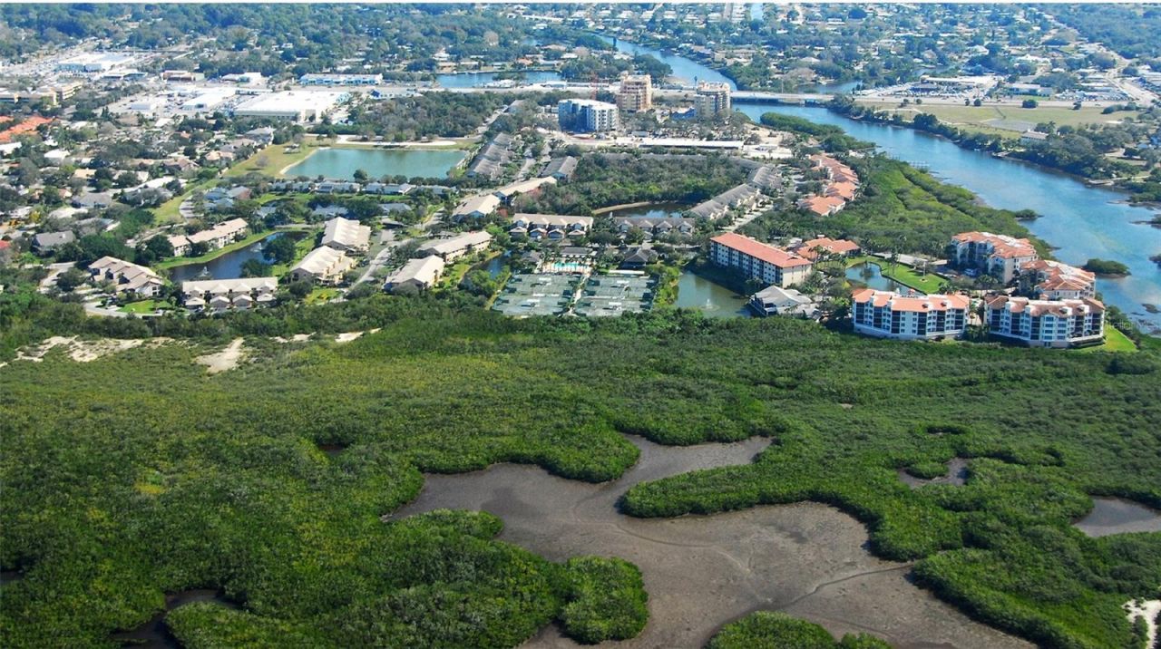 4802 Kestral Park Circle , Unit 22, Sarasota, FL 34231 Photo