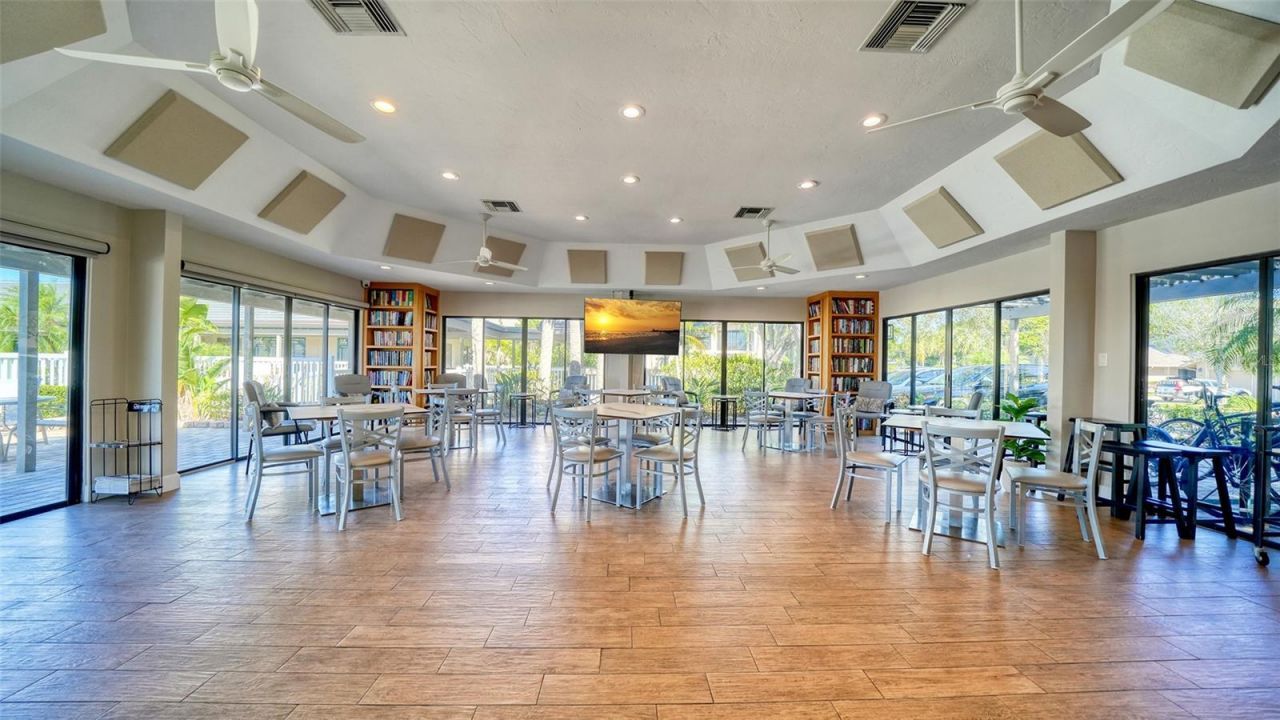 4802 Kestral Park Circle , Unit 22, Sarasota, FL 34231 Photo