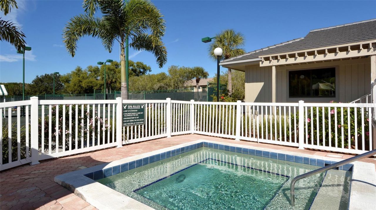 4802 Kestral Park Circle , Unit 22, Sarasota, FL 34231 Photo