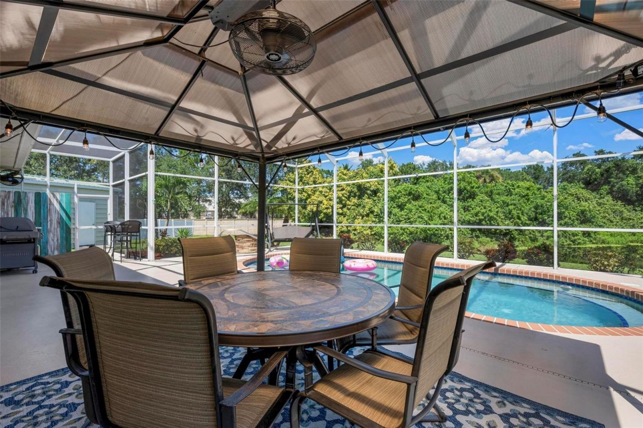 2411 49th Avenue E, Bradenton, FL 34203 Photo