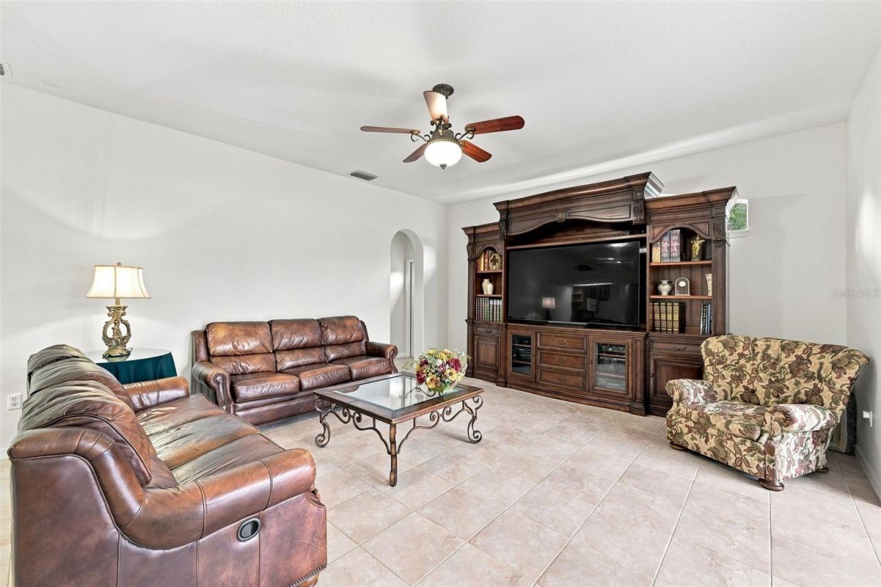 2103 Boot Lake Circle , Tampa, FL 33612 Photo