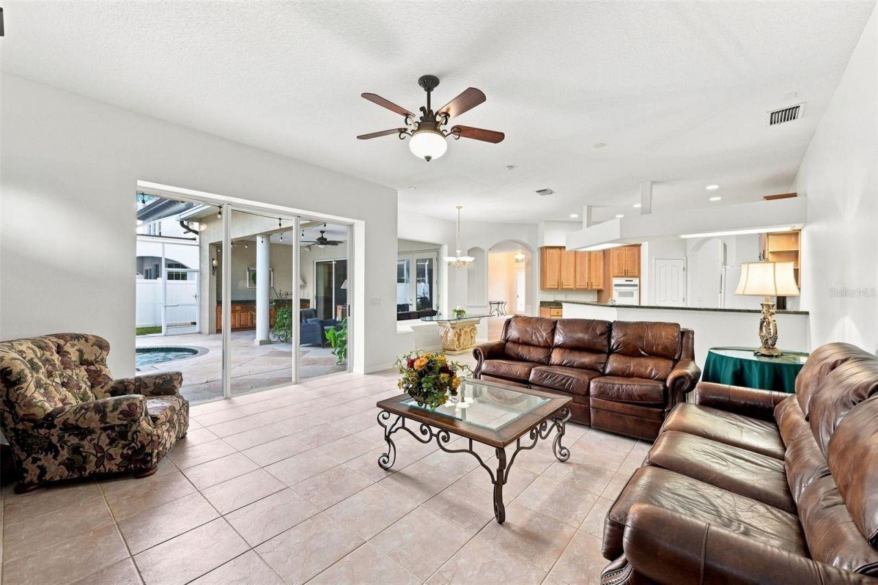 2103 Boot Lake Circle , Tampa, FL 33612 Photo