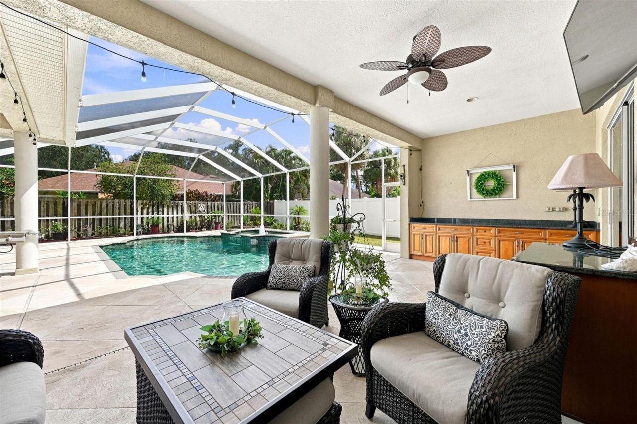 2103 Boot Lake Circle , Tampa, FL 33612 Photo