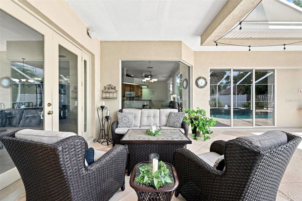 2103 Boot Lake Circle , Tampa, FL 33612 Photo