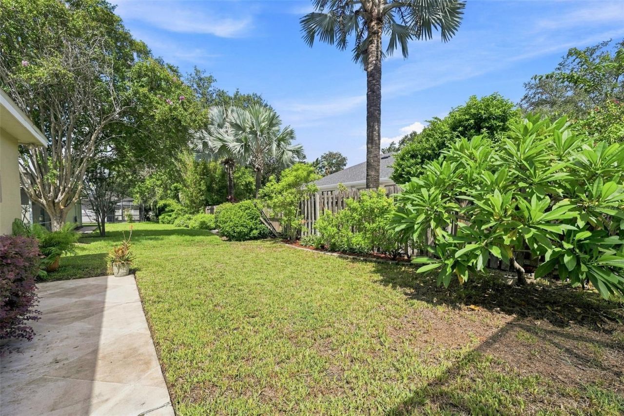 2103 Boot Lake Circle , Tampa, FL 33612 Photo