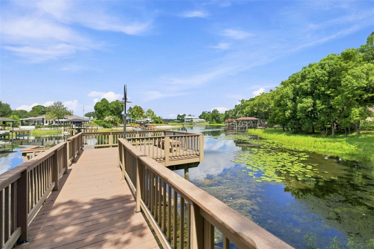 2103 Boot Lake Circle , Tampa, FL 33612 Photo