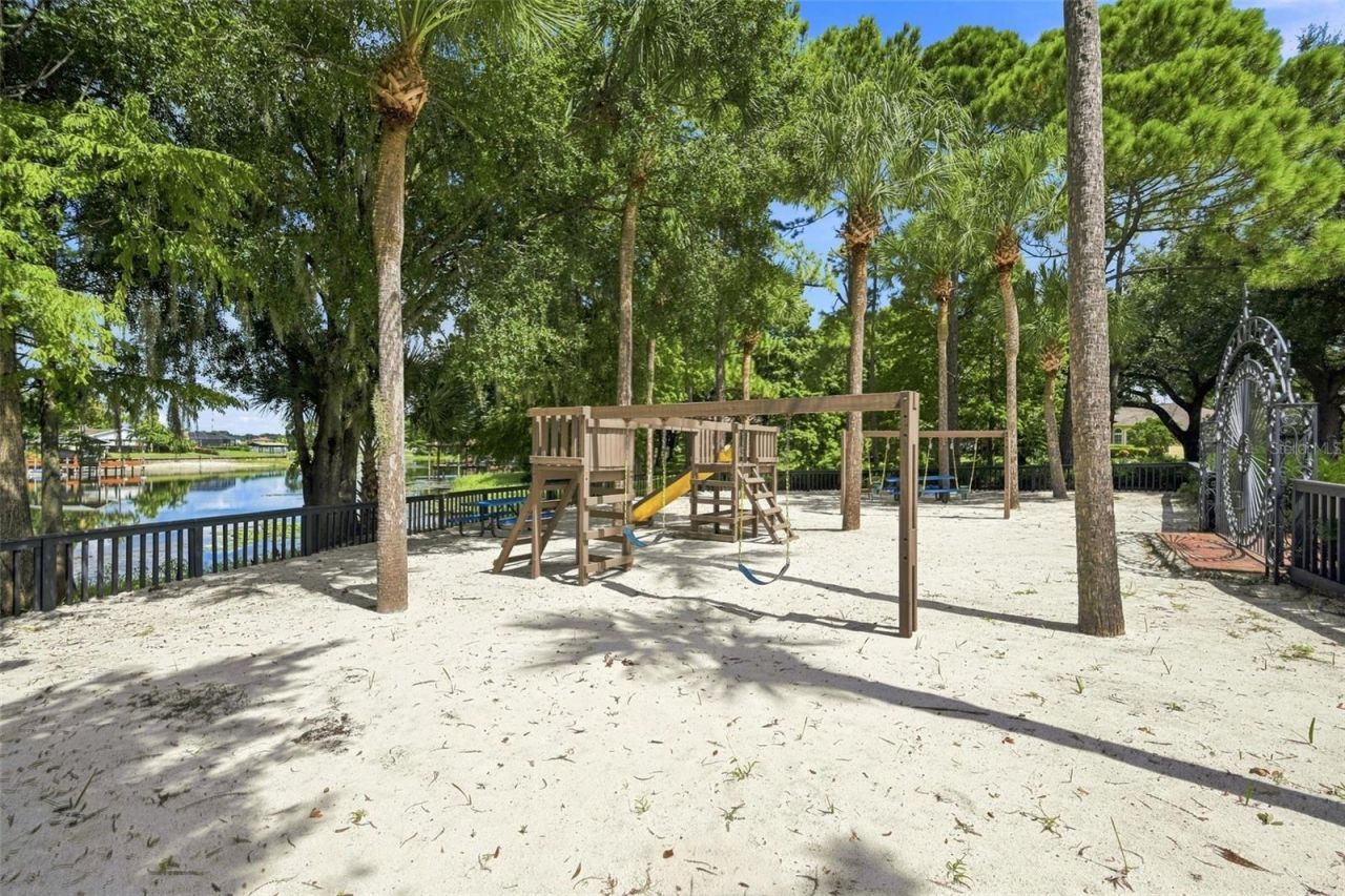 2103 Boot Lake Circle , Tampa, FL 33612 Photo