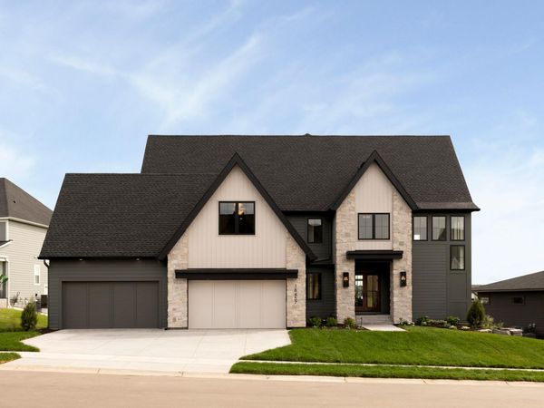 16457 47th Place N, Plymouth, MN 55446