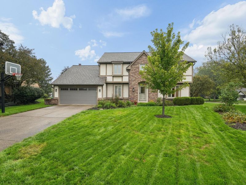 8414 Netherlands Place, Columbus, OH 43235 Photo 2
