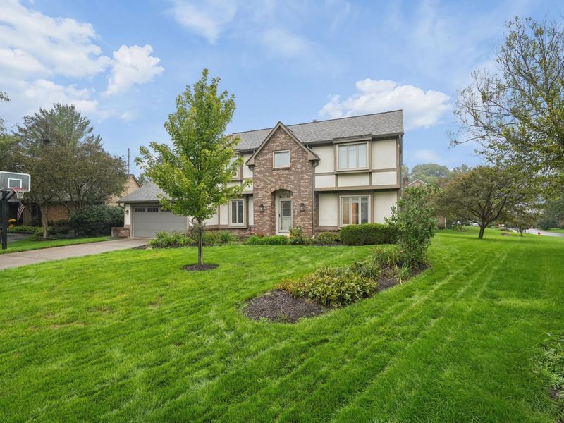 8414 Netherlands Place, Columbus, OH 43235 Photo 3