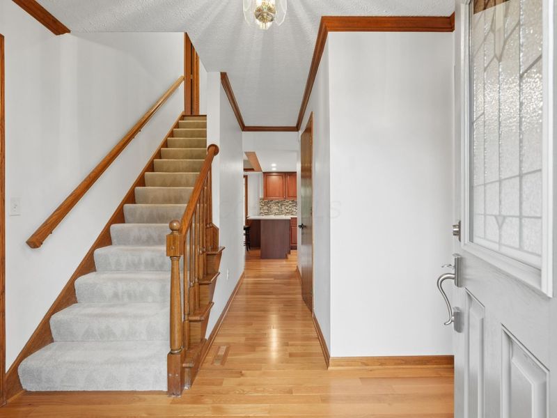 8414 Netherlands Place, Columbus, OH 43235 Photo 6