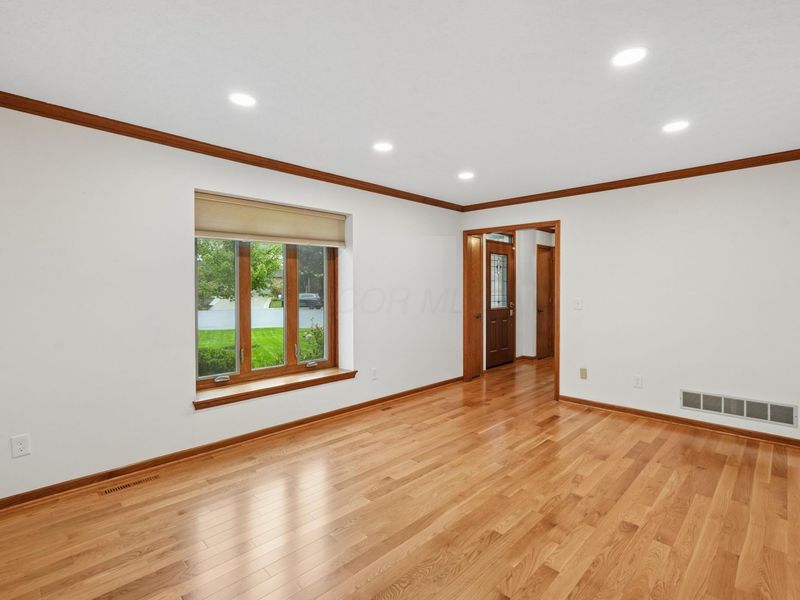 8414 Netherlands Place, Columbus, OH 43235 Photo 8