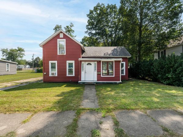 324 Oak Street, Dowagiac, MI 49047