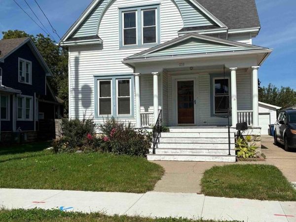 332 W 15TH AVENUE, Oshkosh, WI 54902