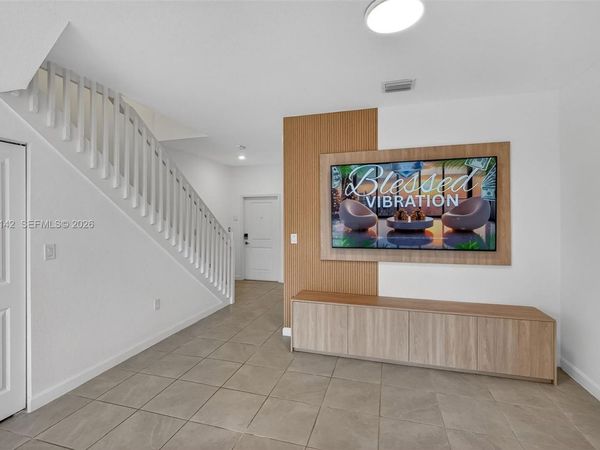 12221 NW 24th Pl , Miami, FL 33167
