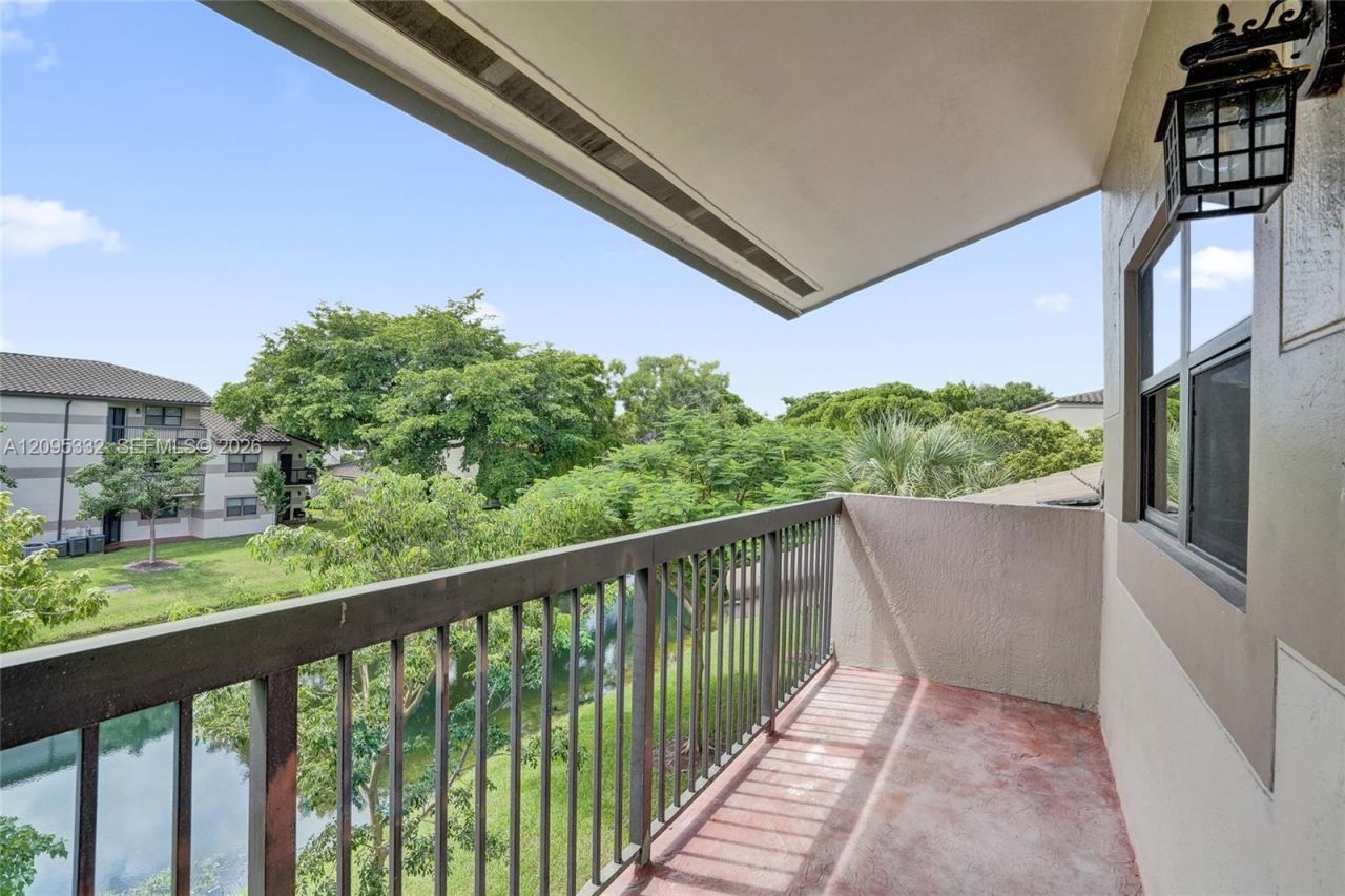 9946 Nob Hill Pl, Unit 9946, Sunrise, FL 33351 Photo