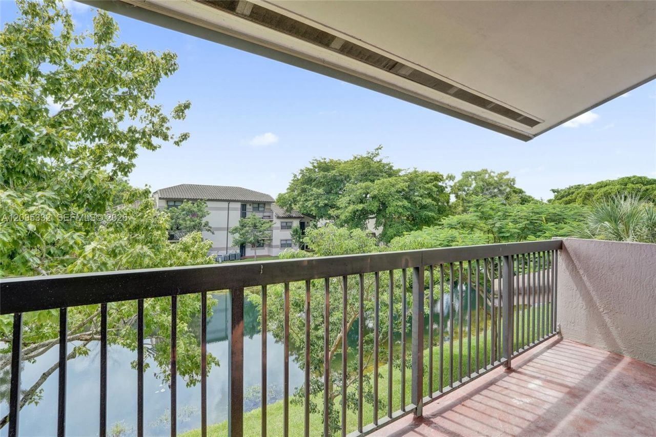 9946 Nob Hill Pl, Unit 9946, Sunrise, FL 33351 Photo