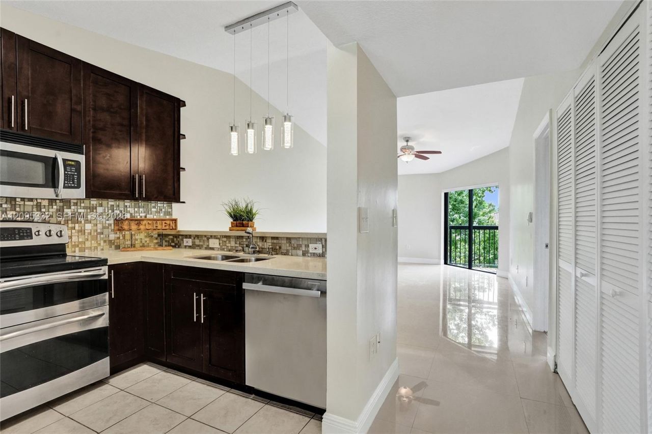 9946 Nob Hill Pl, Unit 9946, Sunrise, FL 33351 Photo