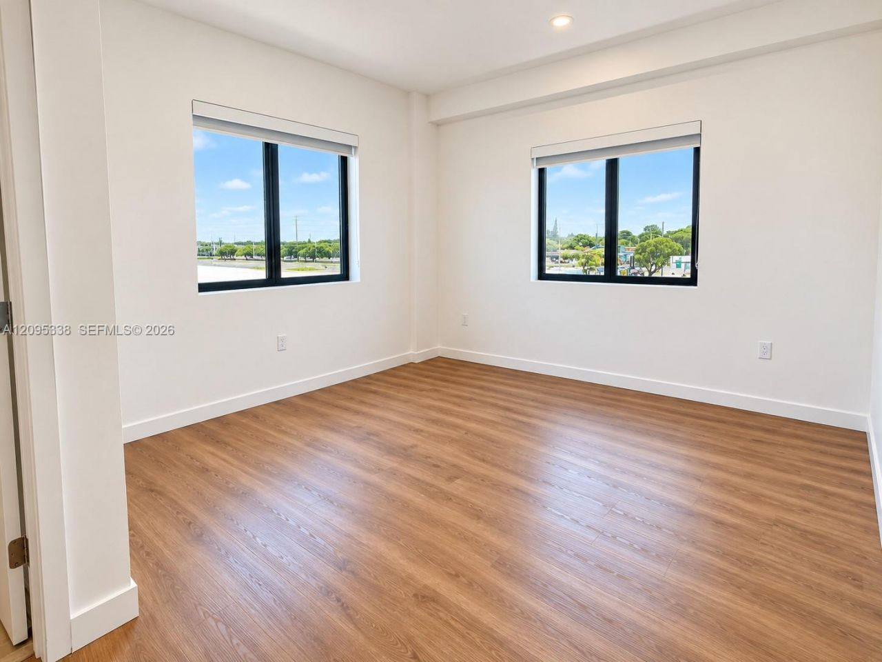 1950 Fletcher St , Unit 404, Hollywood, FL 33020 Photo