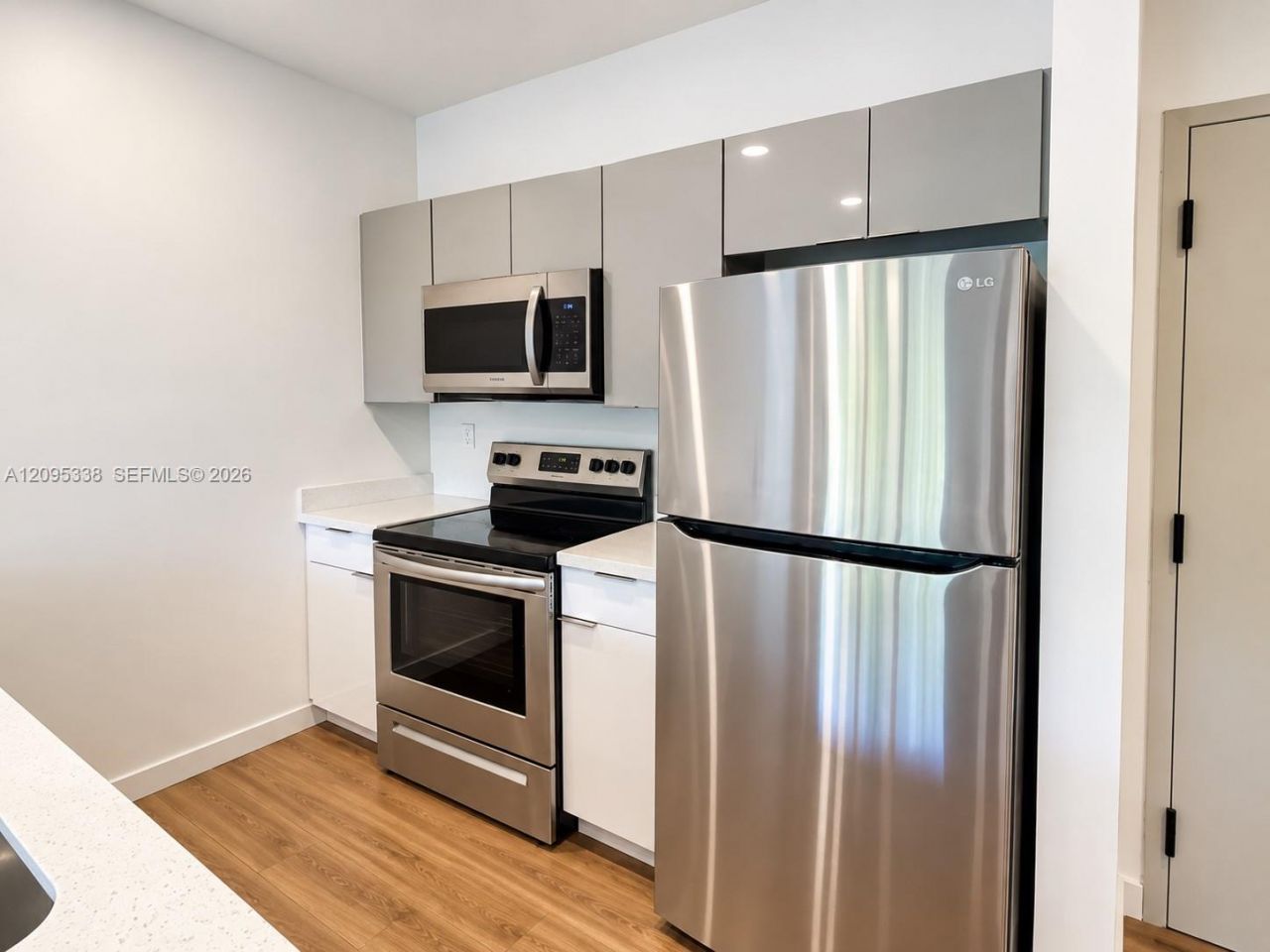 1950 Fletcher St , Unit 404, Hollywood, FL 33020 Photo