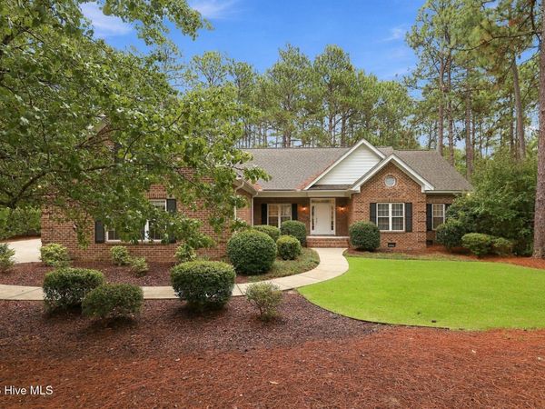 51 Mcmichael Drive , Pinehurst, NC 28374