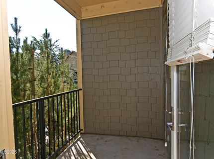 1450 Idlewild Drive, Unit 821, Reno, NV 89509 Photo