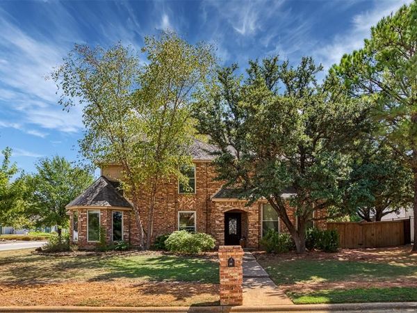 20 Creekmere Drive, Trophy Club, TX 76262