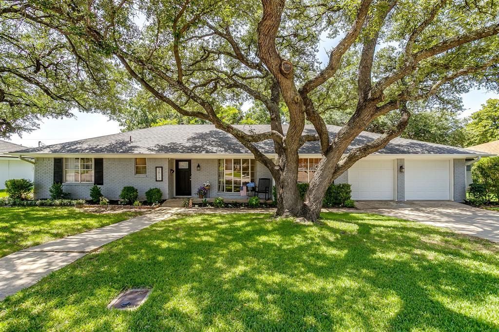 3817 Lawndale Avenue, Fort Worth, TX 76133 Main Photo