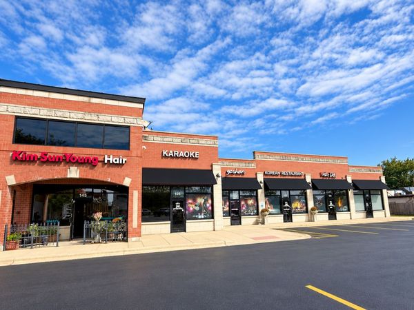 611 Milwaukee Avenue , Glenview, IL 60025