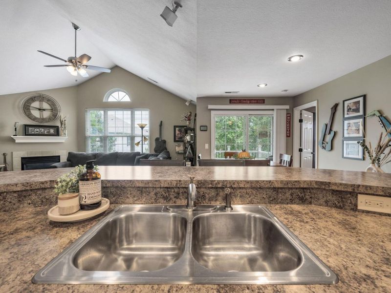 5656 Tuttle Mews Way, Dublin, OH 43016 Photo 5