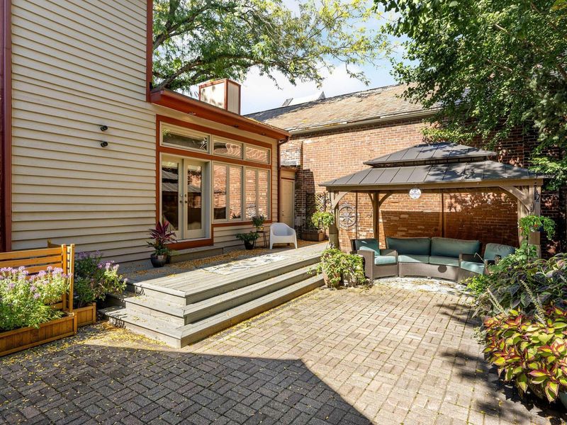 38 E Beck Street, Columbus, OH 43215 Photo 22