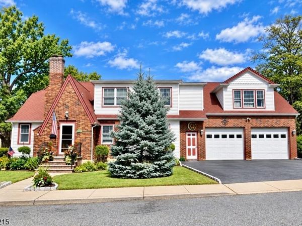 46 Central Ave, Butler, NJ 07405