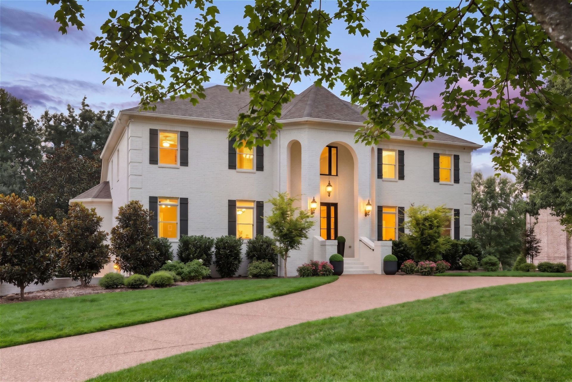 9429 Weatherly Dr, Brentwood, TN 37027 Main Photo