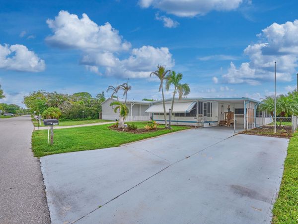 7965 SE WREN Avenue, Hobe Sound, FL 33455