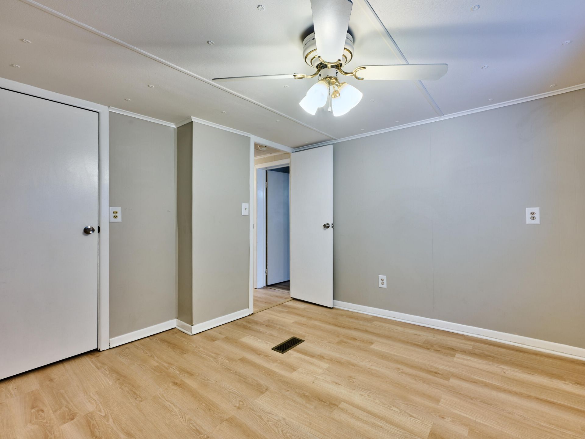 7965 SE Wren Avenue, Hobe Sound, FL 33455 Photo